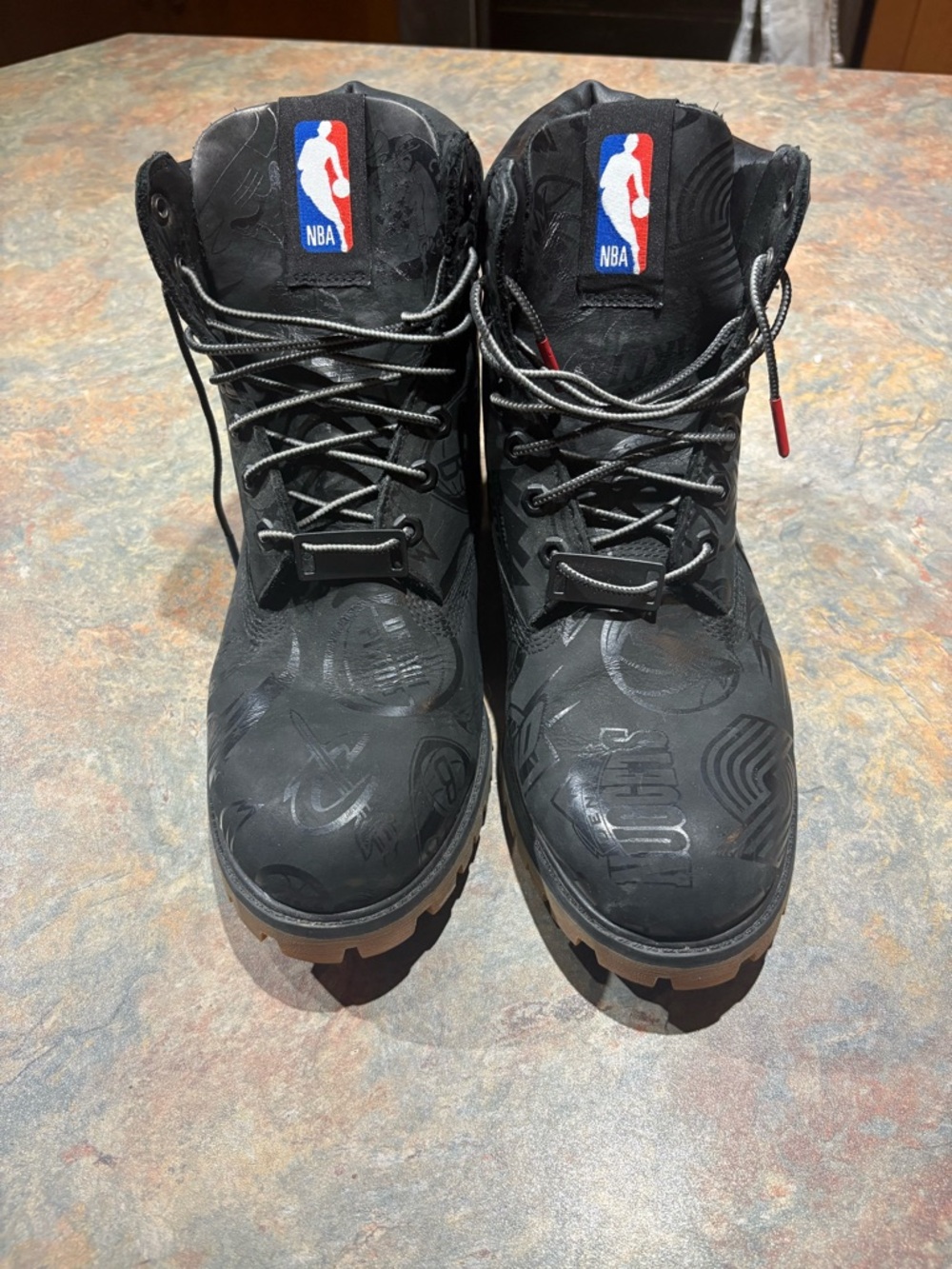 Men's Black Leather timberlands with Gum Sole - Picture 5 of 5